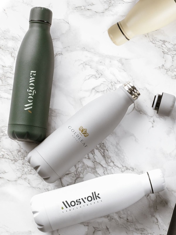 Elegante personalisierbare Trinkflasche, stilvoller Werbeartikel für höchste Ansprüche