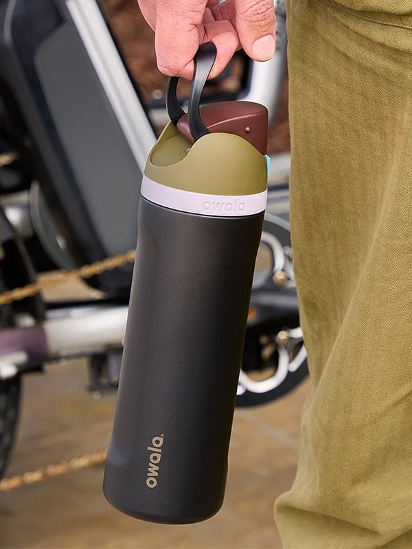 Robuste Sport-Trinkflasche, ideal für Outdoor-Aktivitäten und individualisierbares Merchandise