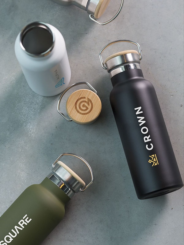 Vielfältige Auswahl an bedruckbaren Trinkflaschen, Merchandise-Produkte für jeden Geschmack