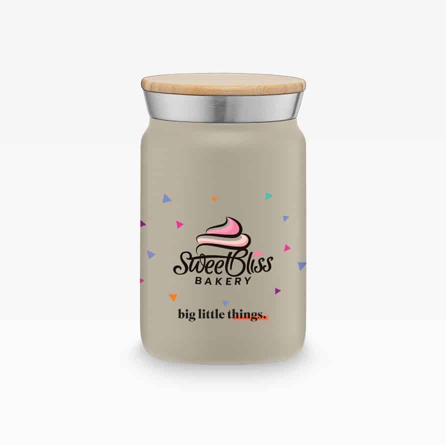 Individualisierbarer Nordic 265 ml Edelstahl-Werbebecher mit Bambusdeckel und Vakuumisolierung – perfekt für klare, hochwertige Logodarstellung und langlebige Markenpräsenz.