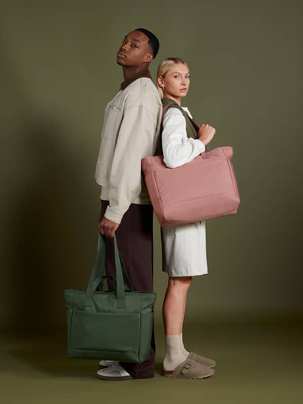 Komfortable Tragetasche mit langen Griffen, bequem über der Schulter zu tragen, personalisierbar