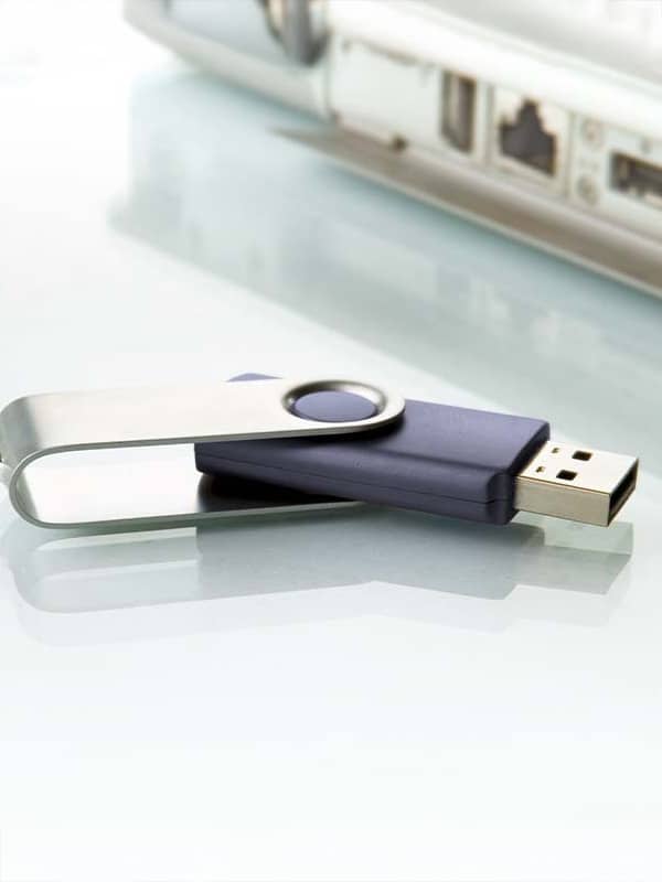 individuell gestaltbarer USB Stick Merchandise Mitarbeitergeschenke