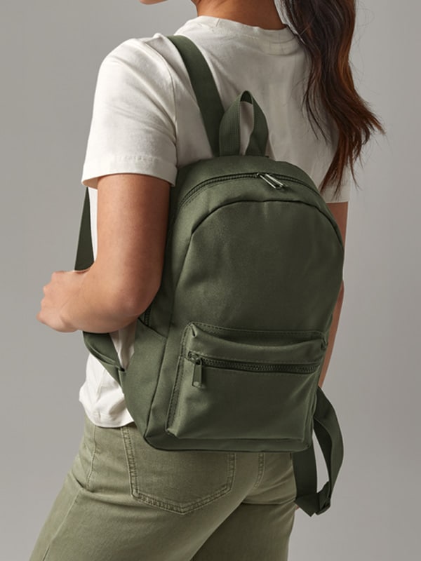 Grüner Alltagsrucksack, personalisierte Merchandise Mitarbeitergeschenke